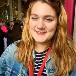 Meet your Posher, Caroline